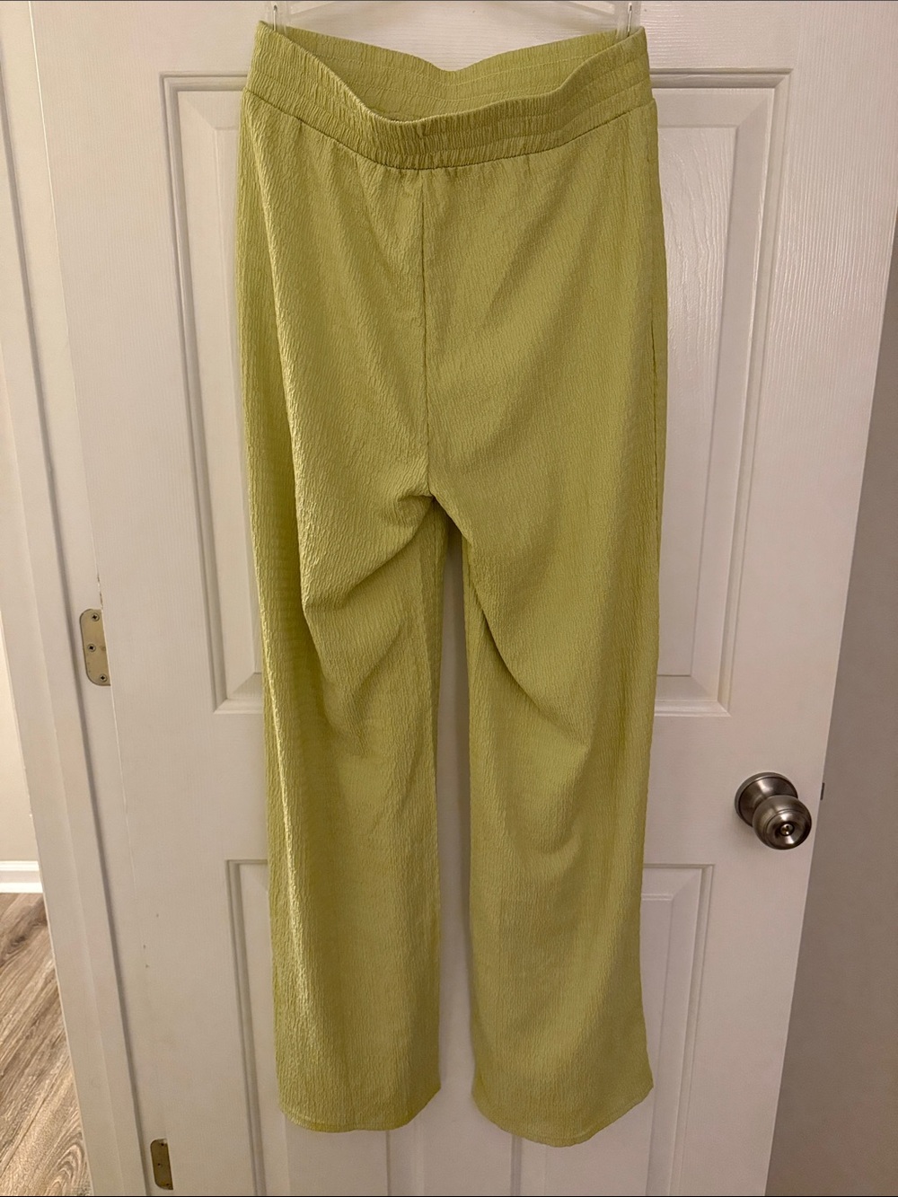 Light Olive Wide-Leg Pull-On Pants with Elastic Waist